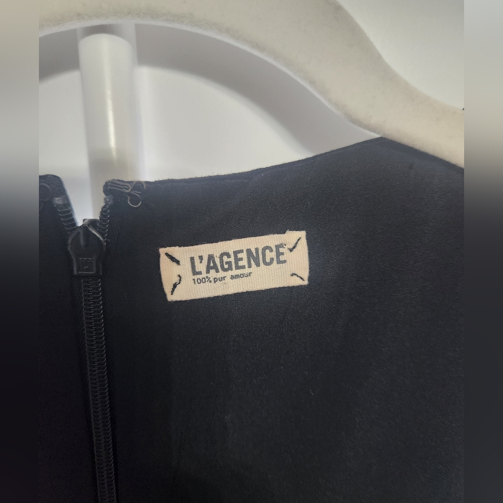 L'AGENCE Elegant Black Sleeveless Dress - Picture 2 of 4